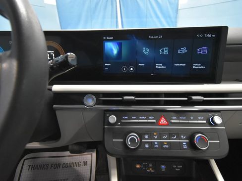 Used 2025 Hyundai Tucson SE FWD image 18