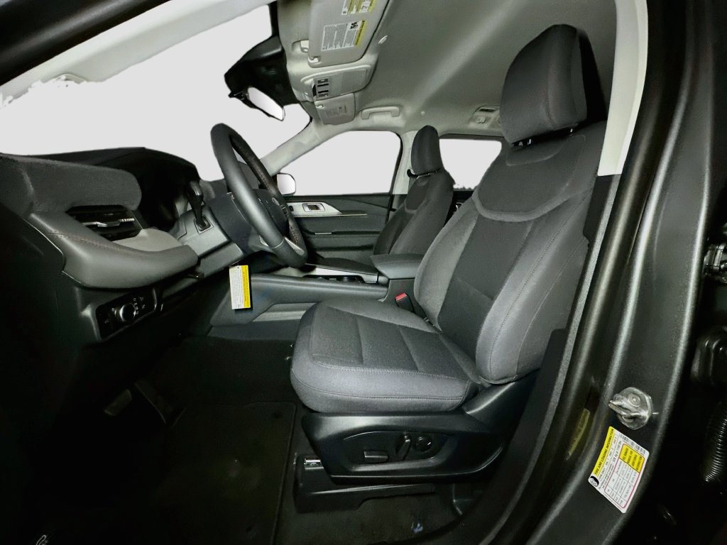 New 2026 Ford Explorer Active AWD/4WD image 17