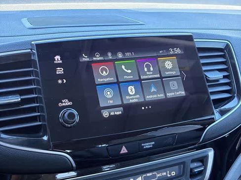 Used 2021 Honda Pilot Touring image 31