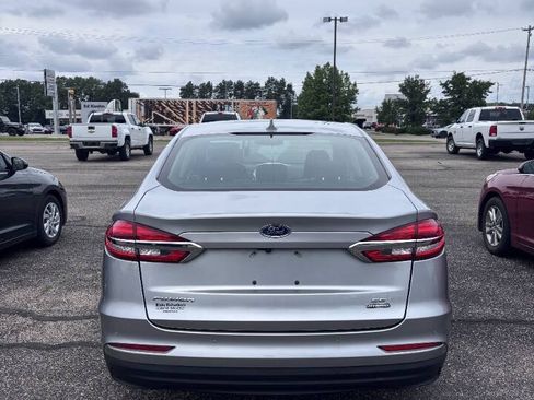 Used 2020 Ford Fusion SE FWD image 9