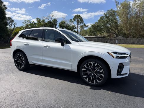 New 2026 Volvo XC60 B5 Ultra w/ Protection Package AWD/4WD image 1