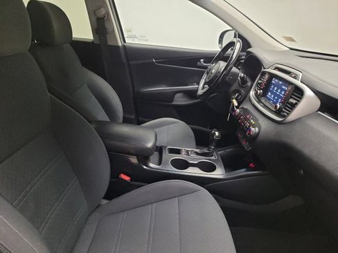 Used 2017 Kia Sorento AWD w/ LX Convenience Package image 21