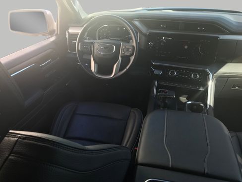 Used 2023 GMC Sierra 1500 Denali AWD/4WD image 6