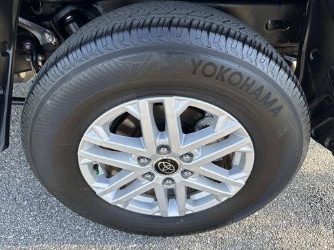 Used 2024 Toyota Tundra SR5 w/ SR5 Convenience Package image 30