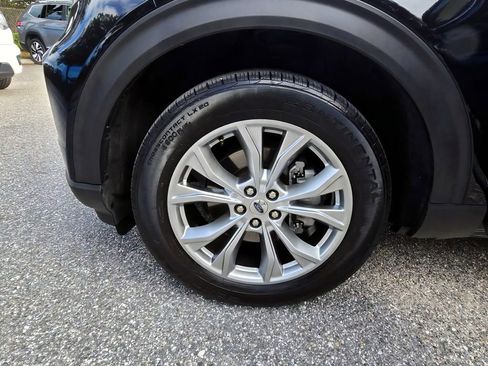 Used 2020 Ford Explorer XLT w/ Equipment Group 202A AWD/4WD image 13