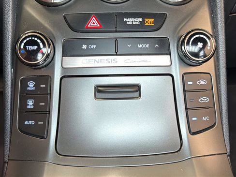 Used 2015 Hyundai Genesis 3.8 RWD image 27