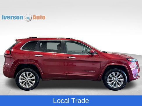 Used 2017 Jeep Cherokee Overland w/ Technology Group AWD/4WD image 10