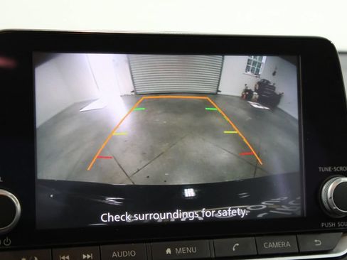 Used 2025 Nissan Altima 2.5 SV FWD image 36