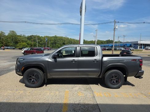 New 2025 Nissan Frontier PRO-4X image 8