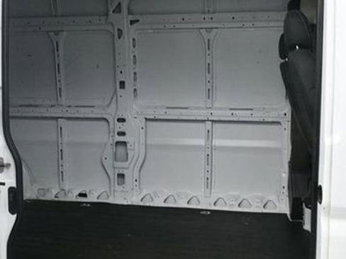 Used 2025 RAM ProMaster 2500 w/ Convenience Group image 11