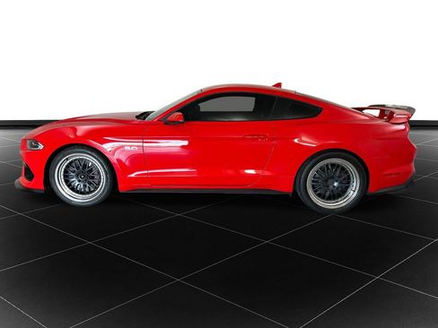 Used 2021 Ford Mustang GT Premium w/ GT Performance Package RWD image 2