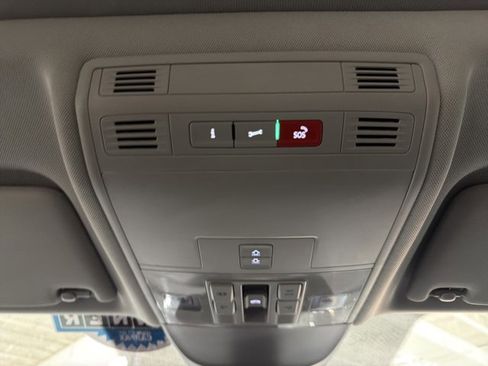 Certified 2024 Volkswagen Taos SEL AWD/4WD image 34