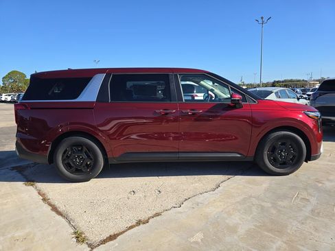New 2026 Kia Carnival FWD image 9