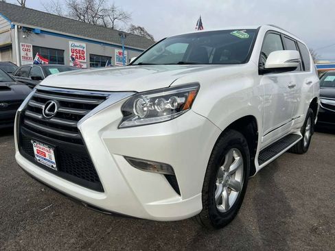 Used 2014 Lexus GX 460 image 3