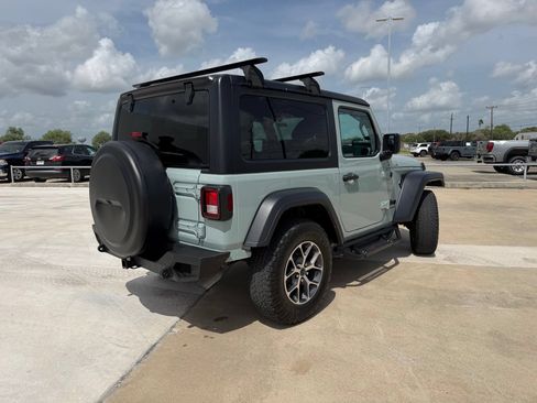 Used 2024 Jeep Wrangler Sport AWD/4WD image 7