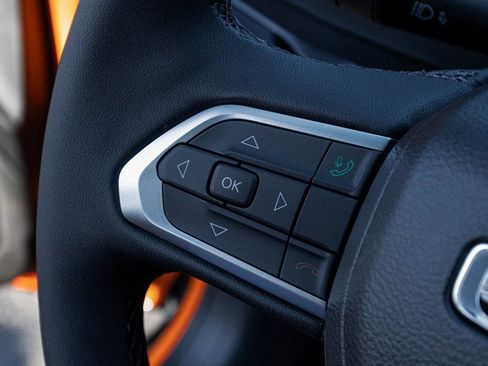 New 2026 Jeep Compass Latitude AWD/4WD image 22