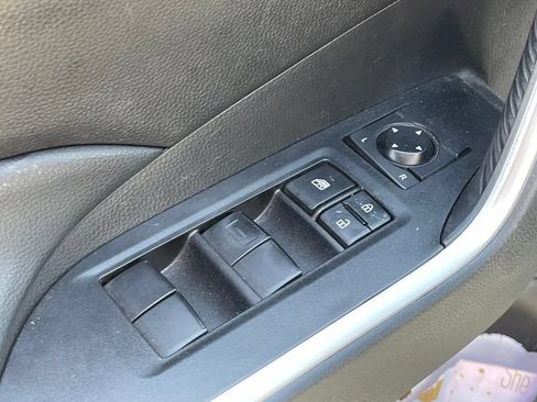 Used 2023 Toyota RAV4 LE FWD image 7