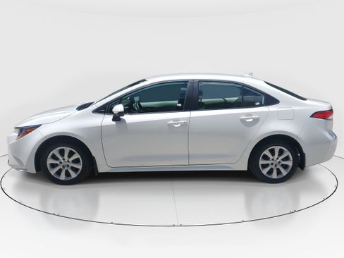 Certified 2025 Toyota Corolla LE FWD image 6