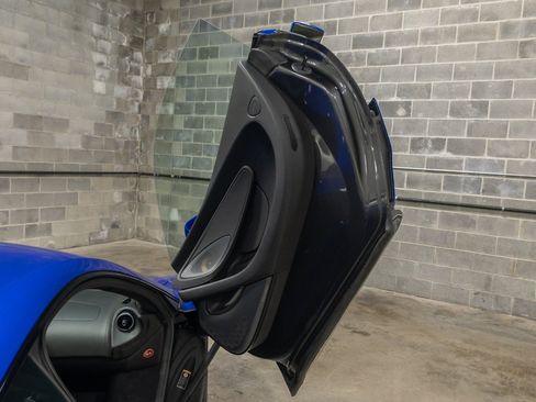 Used 2019 McLaren 570S Coupe RWD image 60