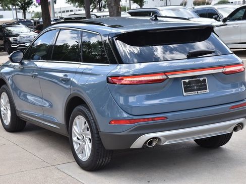 New 2026 Lincoln Corsair Premiere FWD image 9