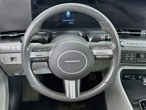 Used 2025 Hyundai Kona SEL FWD image 18