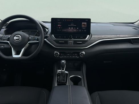 Used 2025 Nissan Altima 2.5 SV w/ SV Premium Package FWD image 15