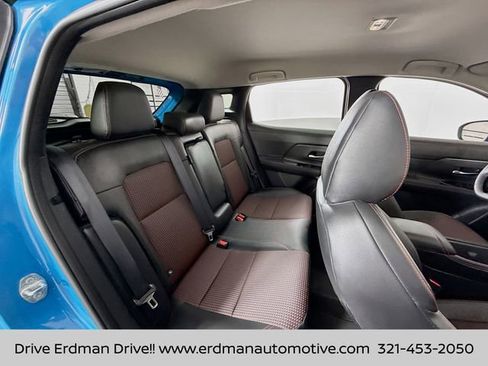 Certified 2025 Nissan Kicks SR image 27