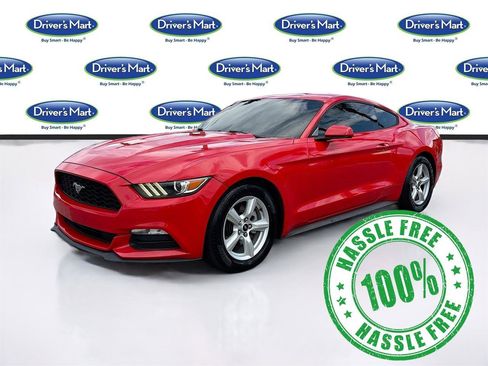 Used 2017 Ford Mustang Coupe image 3