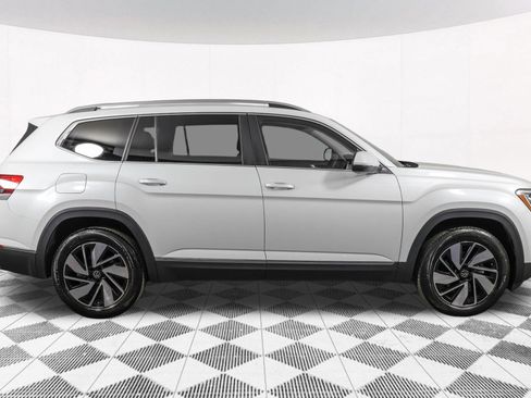 Used 2024 Volkswagen Atlas SEL AWD/4WD image 17