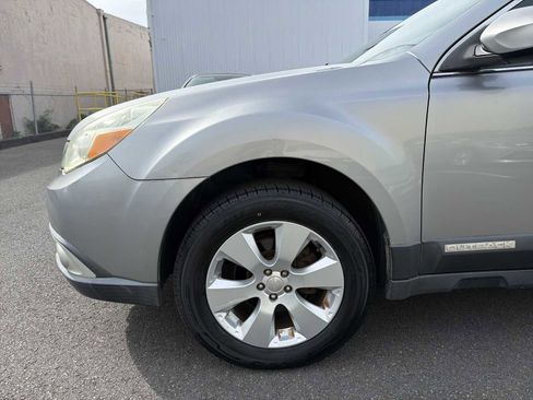 Used 2011 Subaru Outback 2.5i Limited w/ PWR Moonroof Pkg image 11