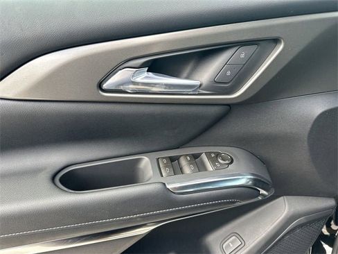 New 2026 Chevrolet Traverse LT image 15