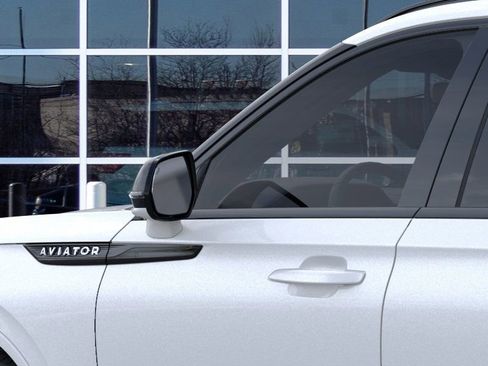 New 2025 Lincoln Aviator AWD w/ Jet Appearance Package image 20