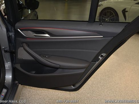 Used 2023 BMW 530i w/ M Sport Package image 39