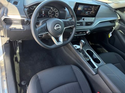 New 2025 Nissan Altima 2.5 SV w/ SV Special Edition Package image 15
