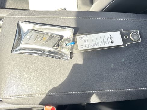 Used 2025 Lexus RX 350h w/ Convenience Package AWD/4WD image 36