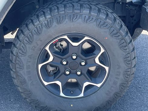 Used 2023 Jeep Wrangler Unlimited Rubicon w/ LED Lighting Group AWD/4WD image 9