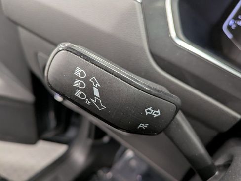 Used 2020 Volkswagen Tiguan SEL image 19