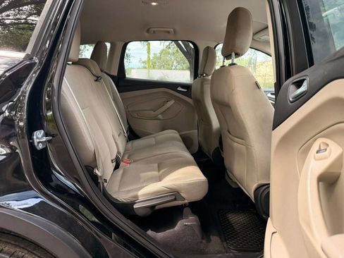 Used 2018 Ford Escape SE w/ Ford Safe & Smart Package FWD image 12