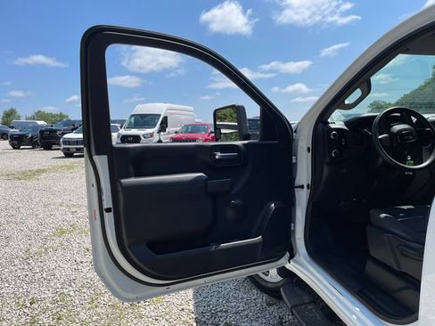 Used 2022 GMC Sierra 2500 Pro AWD/4WD image 17