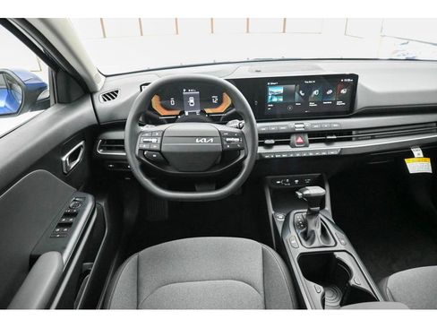 New 2025 Kia K4 image 13