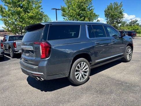Used 2021 GMC Yukon XL Denali w/ Denali Premium Package AWD/4WD image 4
