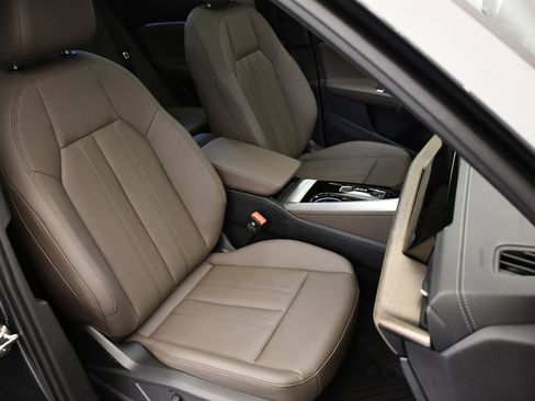 Certified 2025 Audi Q5 Premium w/ Convenience Package image 47