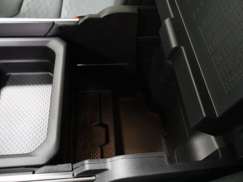 New 2026 RAM 1500 4x4 Crew Cab image 25