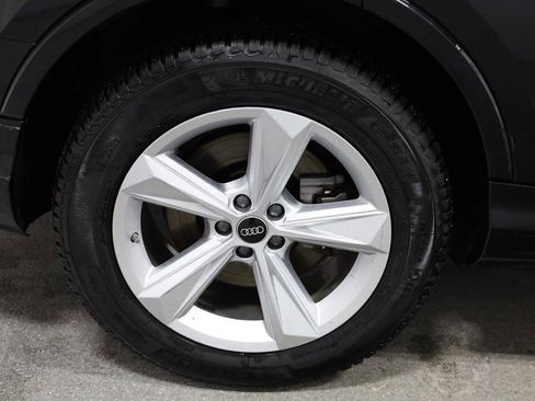 Used 2022 Audi Q7 Premium w/ Convenience Package image 35