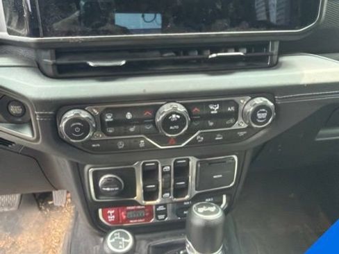 Used 2024 Jeep Wrangler Unlimited Rubicon w/ Capability Package AWD/4WD image 11
