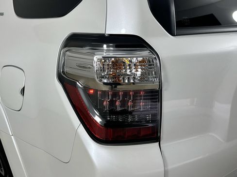 Used 2024 Toyota 4Runner Limited AWD/4WD image 12