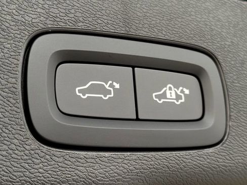 New 2026 Volvo XC60 B5 Plus w/ Protection Package Premier image 14