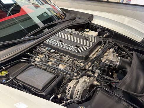 Used 2018 Chevrolet Corvette Z06 RWD image 28