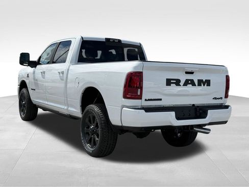 New 2026 RAM 2500 Laramie AWD/4WD image 4