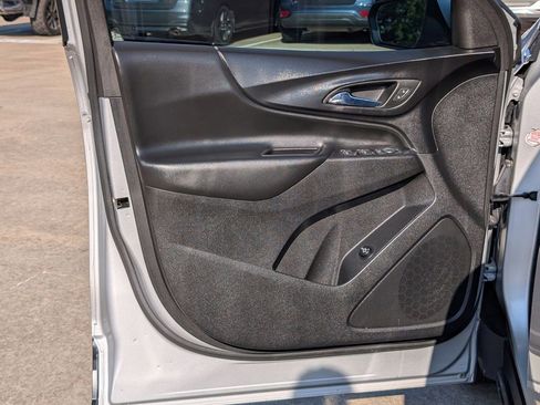 Used 2019 Chevrolet Equinox LT FWD image 12